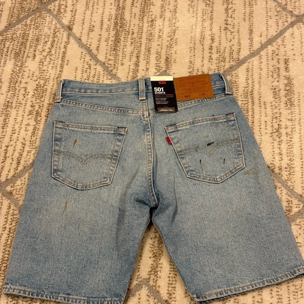 Levi’s, 100% cotton, non-stretch denim.